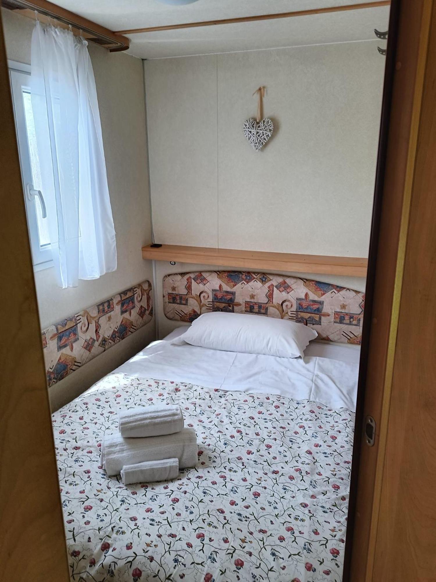 Bed and Breakfast Alice e la sua casa Ca Lino Esterno foto